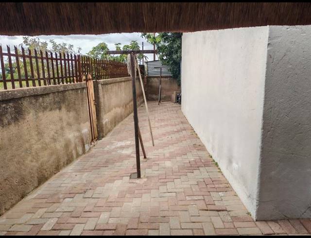 1 BEDROOM PROPERTY TO RENT IN MANKWENG